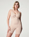 Spanx OnCore - High Waisted Mid Thigh short - Platte buik en slanke taille - Soft Nude