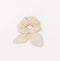 Mrs Ertha Scrunchies met strik - Vanilla