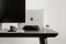 Oakywood Laptop Dock - Zwart Massief Eiken - Echt Hout Verticale MacBook/Laptop Standaard - Clean Desk Design