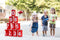 BS Toys Blikgooien - Werpspel met 10 Blikken en 3 Pittenzakken - Buitenspeelgoed - Rood (10 stuks)