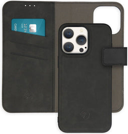 iMoshion Hoesje Geschikt voor iPhone 15 Pro Max Hoesje Met Pasjeshouder - iMoshion Uitneembare 2-in-1 Luxe Bookcase - Zwart