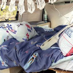 Happy Friday Sea party Duvet cover