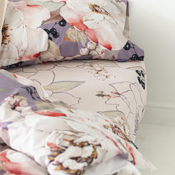 Happy Friday White peonies 200 TC Fitted sheet