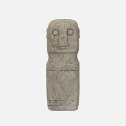 Maun Kik Lima Stone Statue