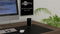 Wireless desktop fast charger ideal for smartphones and devices with Qi standard, 10 W, inductive ch