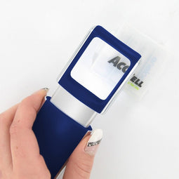 Magnifying glass with LED lighting and 3x magnification, color blue
