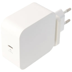 Type-C USB PD power supply with USB-C output socket charges QC2.0, QC3.0 and PD