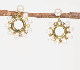 Sunny Pearls Dangle Earrings