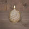 Anna's Collection - Kaars dennenappel led 3d vlam op batterij met timer 10x8.5 cm wit