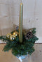 Warentuin Natuurlijk - Kerststukje 'Orenburg' in hoge pot dia. 20 cm met hoge kaars goud