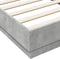 vidaXL - Bedframe - bewerkt - hout - betongrijs - 90x190 - cm