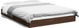 vidaXL - Bedframe - bewerkt - hout - bruin - eikenkleur - 135x190 - cm