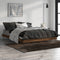 vidaXL - Bedframe - bewerkt - hout - bruin - eikenkleur - 135x190 - cm