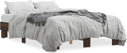 vidaXL - Bedframe - bewerkt - hout - metaal - bruin - eikenkleur - 140x200 - cm
