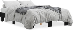 vidaXL - Bedframe - bewerkt - hout - metaal - zwart - 135x190 - cm