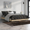 vidaXL - Bedframe - bewerkt - hout - sonoma - eikenkleurig - 135x190 - cm