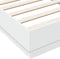 vidaXL - Bedframe - bewerkt - hout - wit - 90x190 - cm