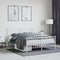 vidaXL - Bedframe - met - hoofd- - en - voeteneinde metaal - wit - 135x190 - cm