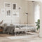 vidaXL - Bedframe - met - hoofd- - en - voeteneinde - metaal - wit - 140x190 - cm