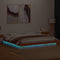 vidaXL - Bedframe - met - LED - massief - grenenhout - wasbruin - 180x200 - cm
