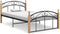 vidaXL - Bedframe - metaal - en - massief - eikenhout - zwart - 120x200 - cm
