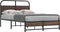 vidaXL - Bedframe - zonder - matras - bewerkt - hout - bruin - eikenkleur - 135x190 - cm