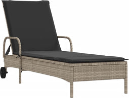 vidaXL - Ligbed - met - wielen - en - kussens - poly - rattan - lichtgrijs