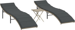 vidaXL - Ligbedden - 2 - st - met - tafel - poly - rattan - lichtgrijs