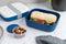 Amuse Lunchbox 3-in-1 - Brooddoos - met Rekker en Sauspotje - Microgolfoven Veilig - Vaatwasser en Diepvries Bestendig - Bruin