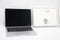 Apple MacBook Air (2022) - 13.6 inch - Apple M2 - 512 GB - Zilver