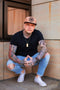 Capiche® Snapback Pet Heren – Cursed Priest – Lichtbruin & Zwarte Pentagram – Verstelbaar met Druksluiting – Sportcap – Baseball Cap – Mannen Cap – Vervloekte Priester Pet