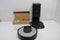 iRobot® Roomba® i7+ - Robotstofzuiger - Slimme navigatie - Automatische vuilafvoer - Zilver/Zwart