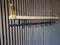 Wandkapstok Industrieel - 70 Cm - Steigerhout - Kapstop met Bovenplank - Stalen Plankdragers Goud - 6 Haken