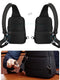 Waterdichte Schoudertas met USB & Hoofdtelefoon Poort - 30x19x10 cm - Ideaal voor Tablet, Reizen & Dagelijks Gebruik