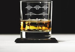 Whiskyglas Gegraveerd met Fort Bridges en leistenen onderzetter - Just Slate Company Scotland