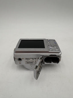 Nikon CoolPix L1 - Digitale Camera - 6.2 MP CCD - 5x Zoom - Zilver
