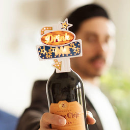 Flashing bottle topper - Drink me