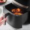 Russell Hobbs Satisfry 5.5L - Heteluchtfriteuse - 9 kookprogramma's - Zwart met champagne accenten