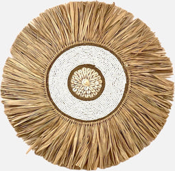 Uma Cantik - Wanddecoratie 'Atara' (schelpen met raffia, zand)
