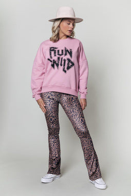 Colourful Rebel Run Wild - Dropped Shoulder Sweat - Loose fit - Maat XS