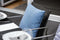 Sierkussen decoratie kussen Chain 45 x 45 cm blauw wit