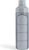 YOS Waterfles - Drinkfles met Pillendoos 1 Dag - Medicijndoos voor Medicatie en/of Supplementen - Medicijndoosje 1 Dag - 4 compartimenten - Waterfles - Waterfles met aankoppelbare Pillendoos 1 Dag - Grijs