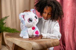 VTech Ruby - Interactieve Knuffelkat - Glittertattoo en 4 Liedjes - (1 stuk)
