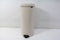 Brabantia NewIcon - Prullenbak - 30 liter - Soft Beige