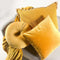 Dutch Decor - CHESTER - Plaid 150x200 cm - fleece deken met subtiele dierenprint - Golden Glow - geel