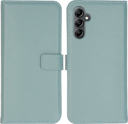 Selencia Hoesje Geschikt voor Samsung Galaxy A14 (5G) Hoesje Met Pasjeshouder - Selencia Echt Lederen Bookcase - lichtblauw