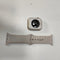 Apple Watch SE (2023) - Smartwatch - GPS - 40mm - Sportbandje S/M Beige