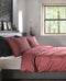 Zohome Dekbedovertrek Velluto - Effen Bedlinnen - 140x220 - Rood - Dekbedhoes van Polyester / Katoen