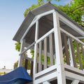 AXI Beach Tower Speeltoestel in Grijs/Wit - Speeltoren met Klimrek, Enkele Schommel, Blauwe Glijbaan en Zandbak - FSC hout - Speelhuis op palen voor de tuin