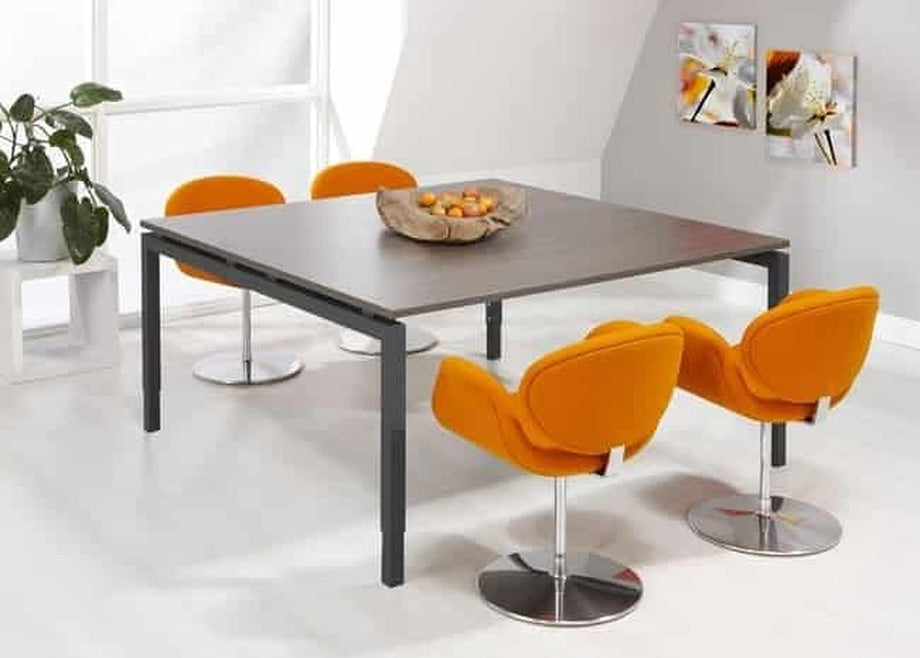 4 poots bureau vergadertafel Kubus 160x160cm bladkleur Robson Eiken framekleur Antraciet (Ral 7016)
